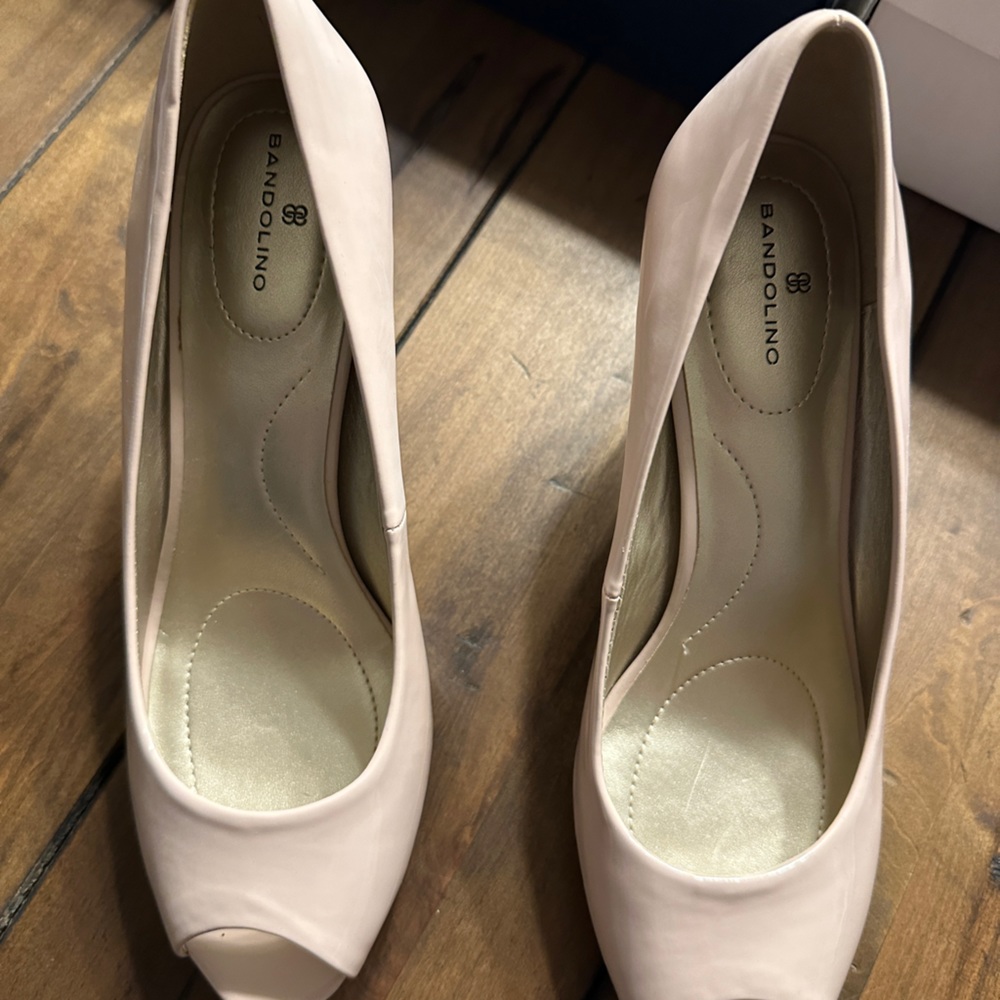 Blush pink patent leather Bandolino peep toe heels